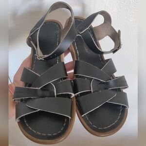 Saltwater Sandals kids size 5 womens 7 black leather